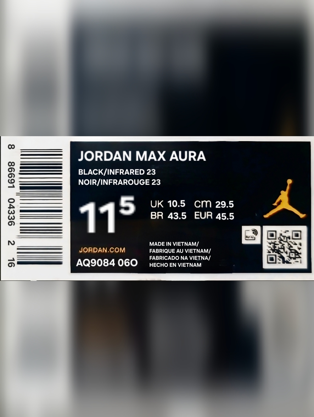 Air Jordan Max Aura "Black Infrared" - Picture 11 of 13